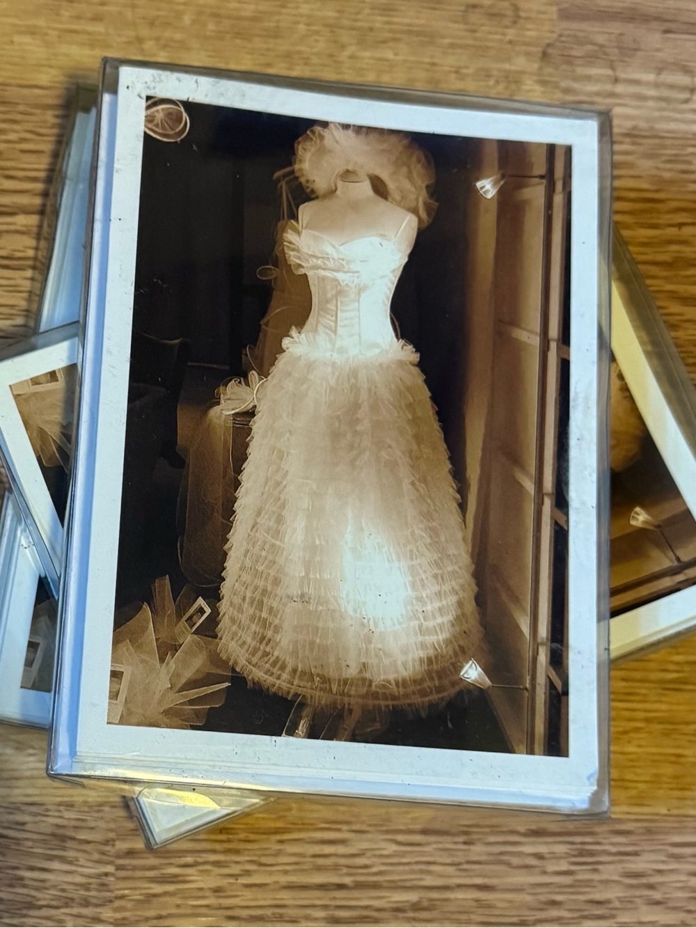 Crate & Barrel White and Cream Parisian Wedding Dress Notecard Set